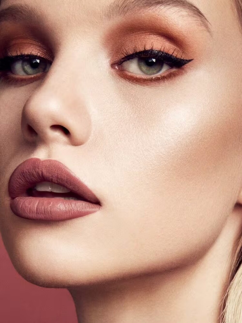 Fenty Lip Paint -Color uncuffed - Picture 3 of 4